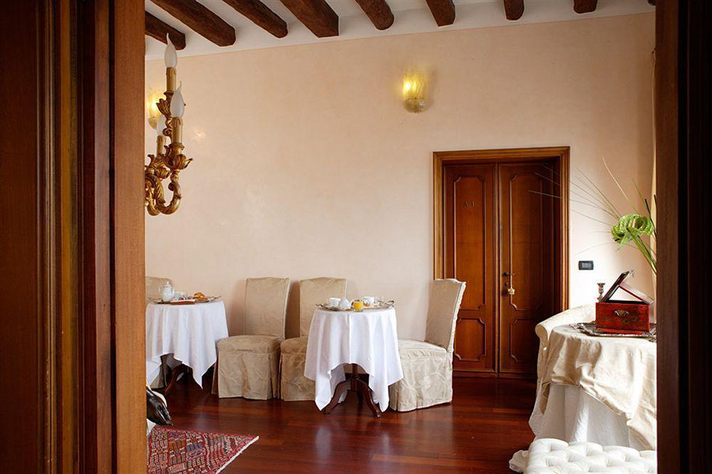 La Rosa Dei Venti Bed & Breakfast เวนิส ภายนอก รูปภาพ