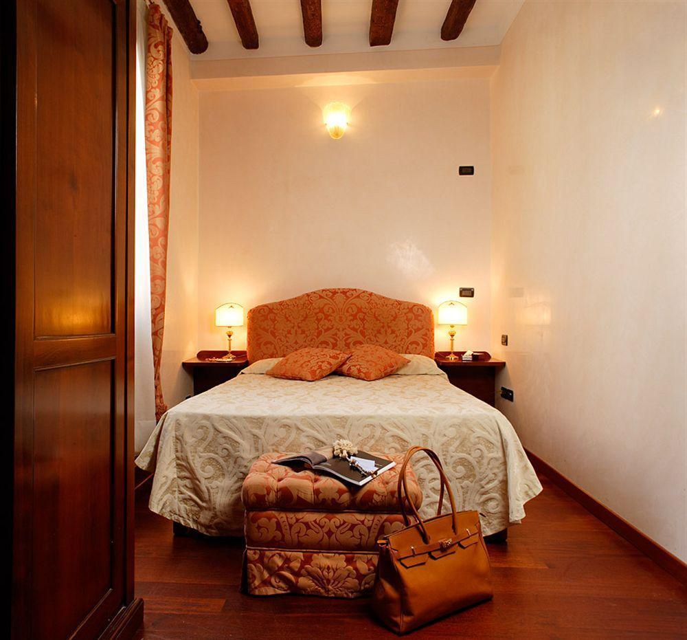 La Rosa Dei Venti Bed & Breakfast เวนิส ภายนอก รูปภาพ
