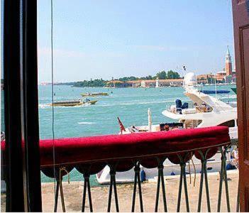 La Rosa Dei Venti Bed & Breakfast เวนิส ภายนอก รูปภาพ